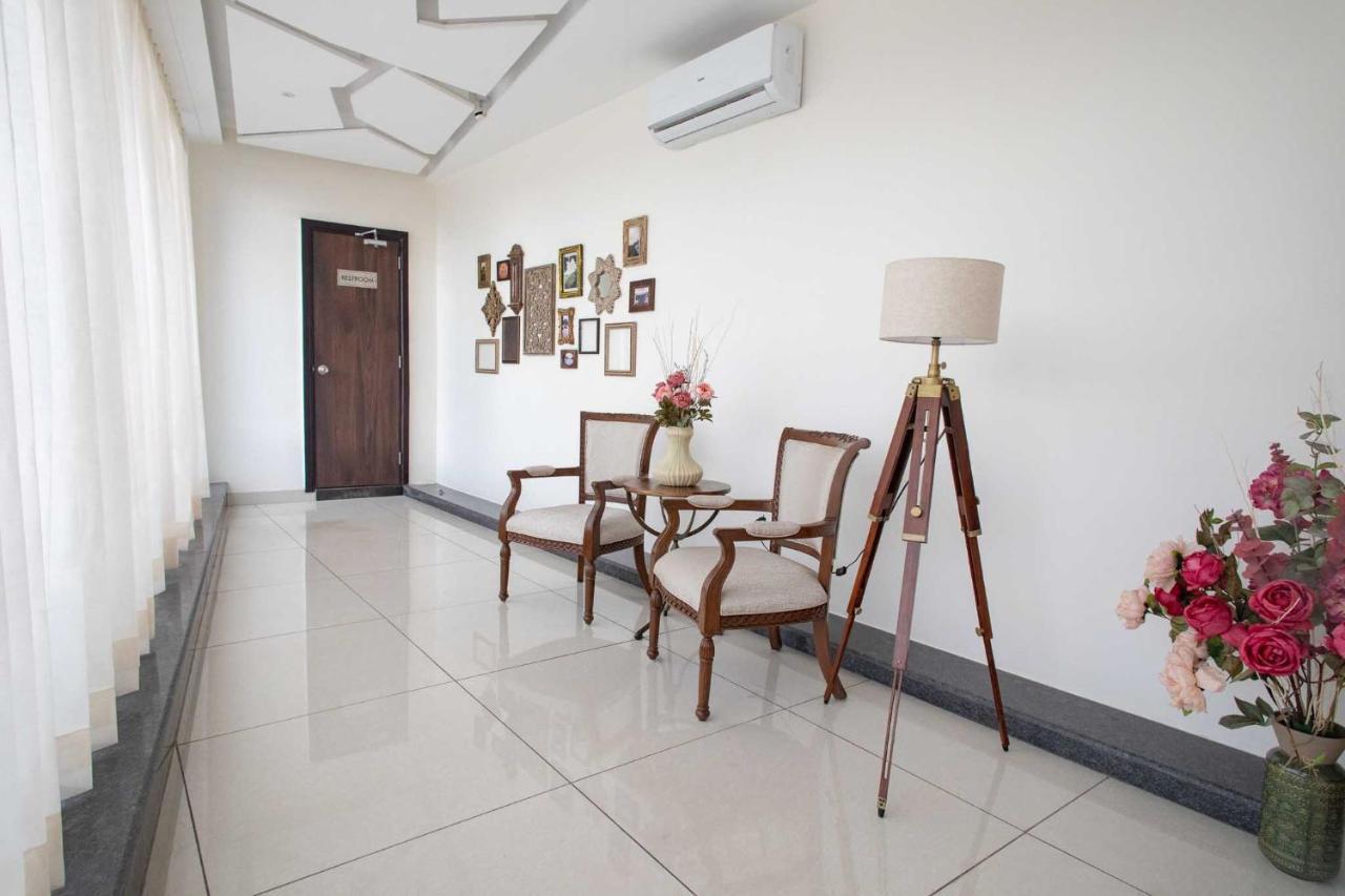 Hotel Alaya Dehradun Exteriör bild