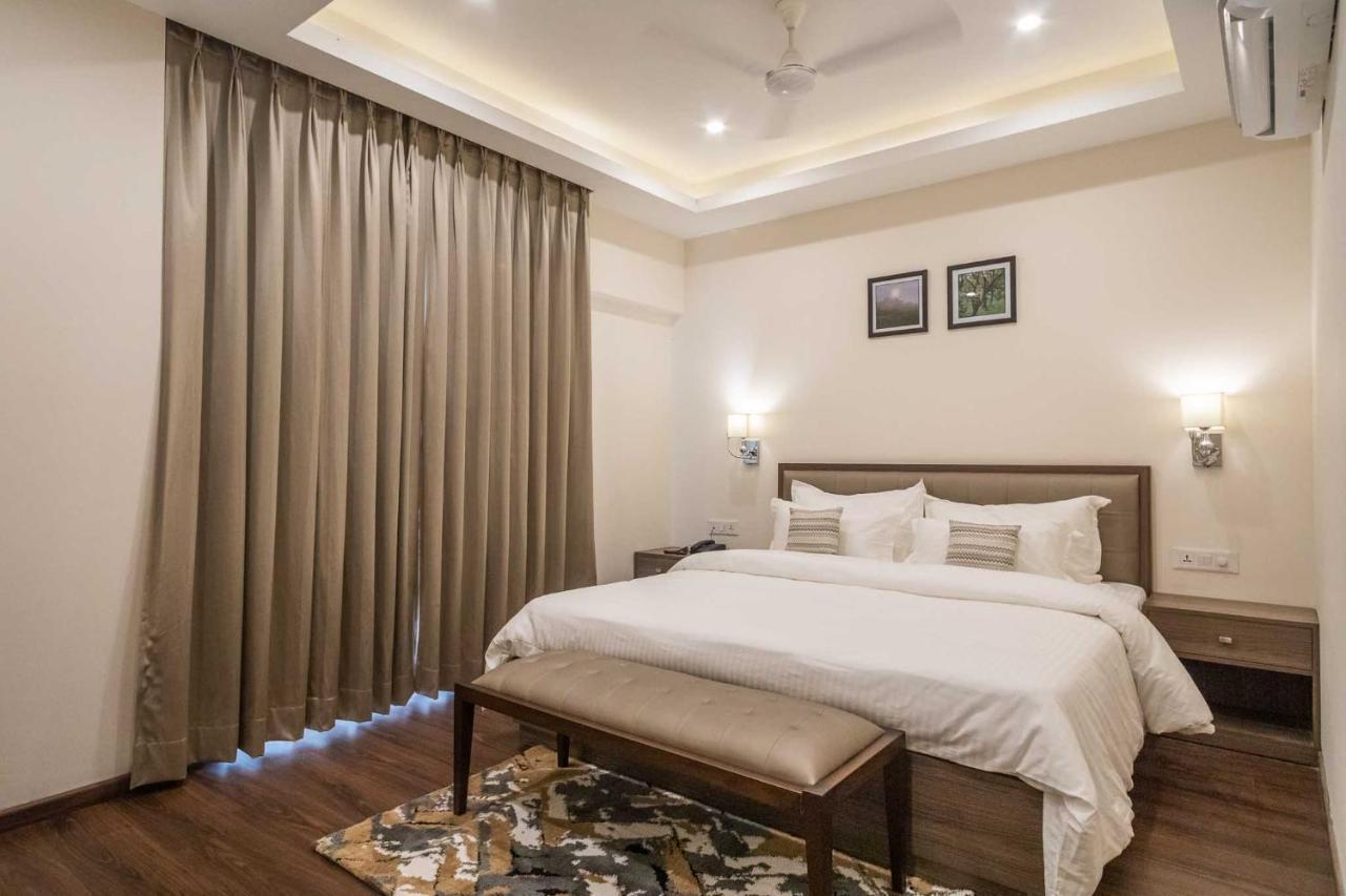 Hotel Alaya Dehradun Exteriör bild