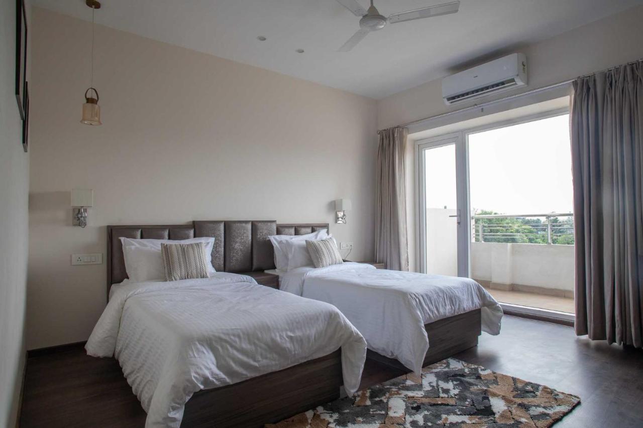 Hotel Alaya Dehradun Exteriör bild