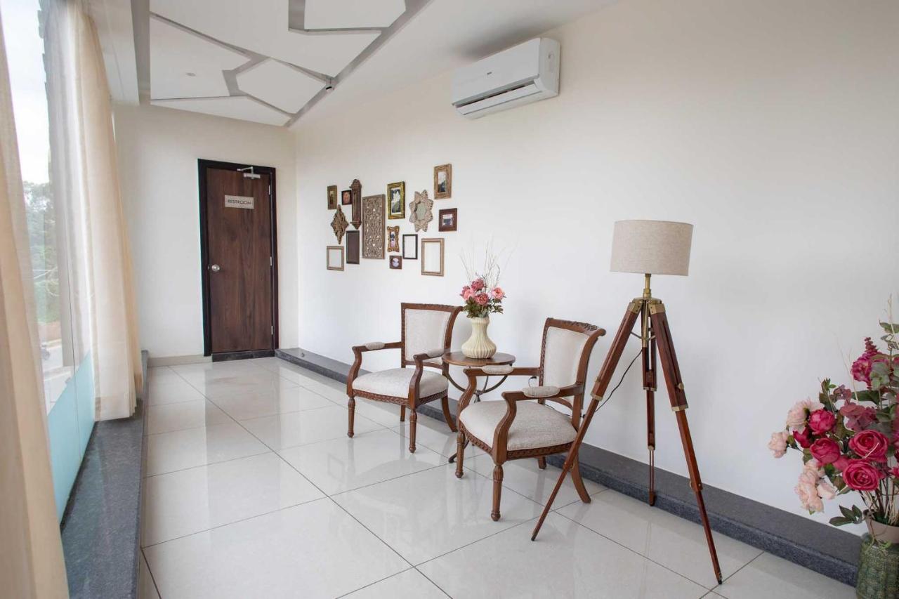 Hotel Alaya Dehradun Exteriör bild
