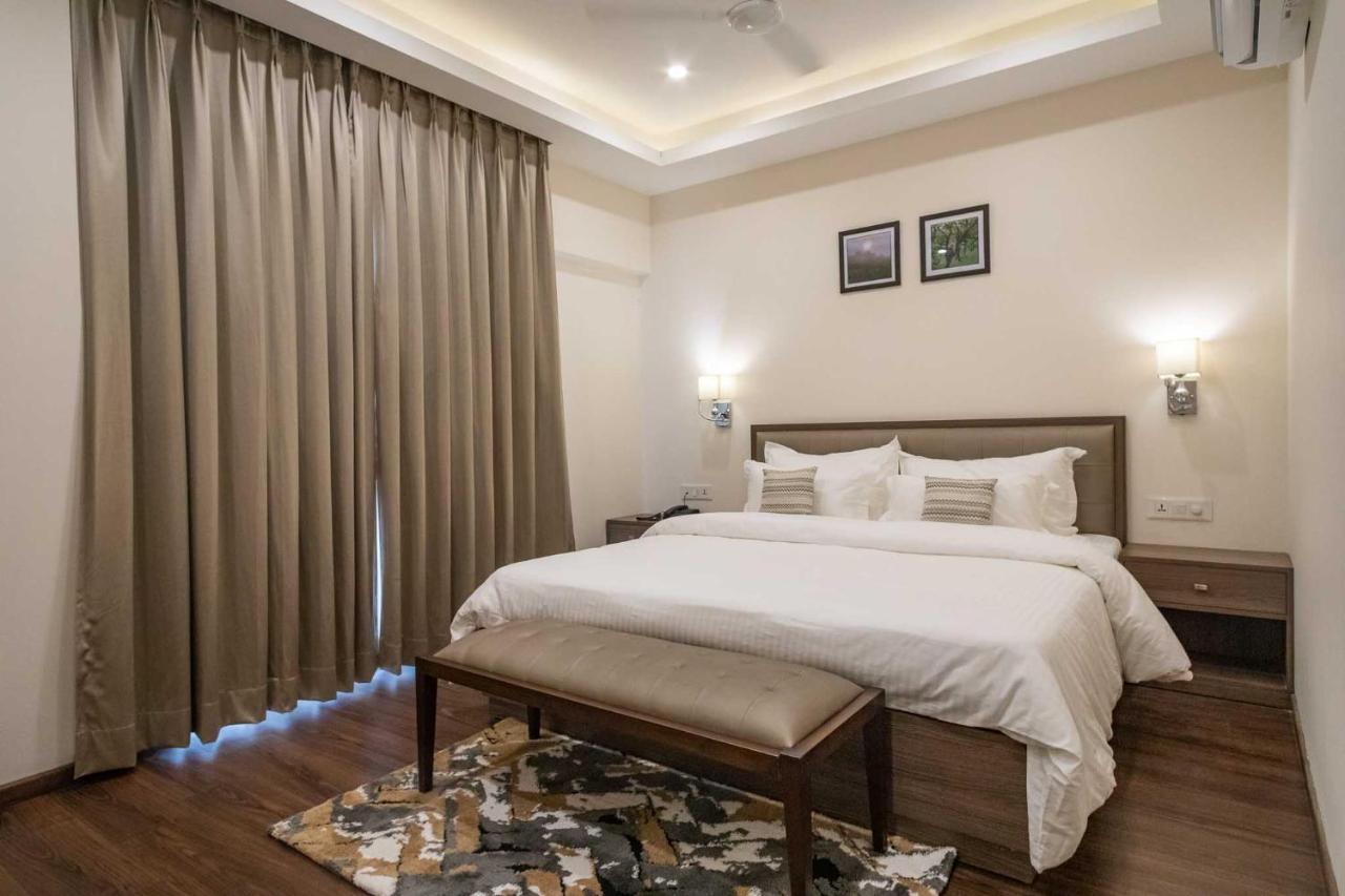 Hotel Alaya Dehradun Exteriör bild