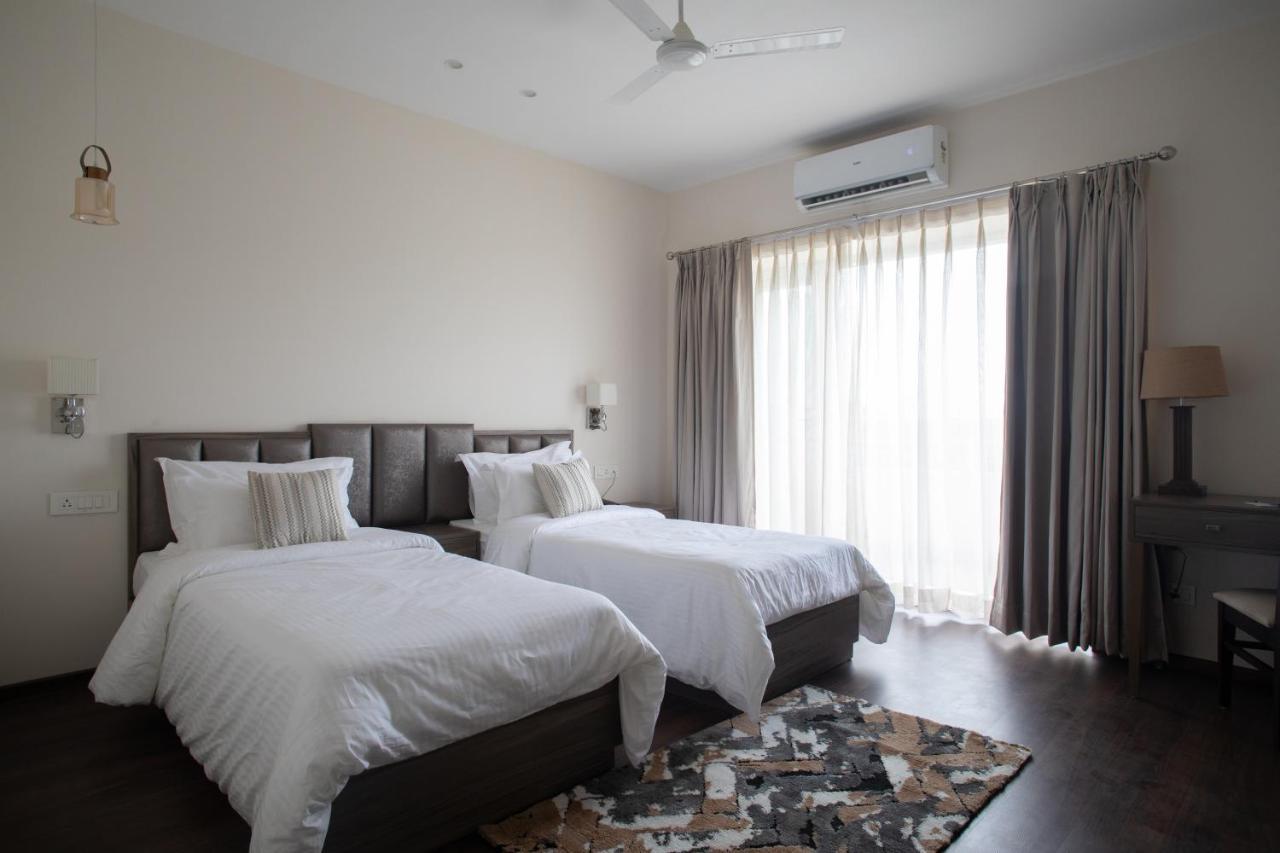 Hotel Alaya Dehradun Exteriör bild